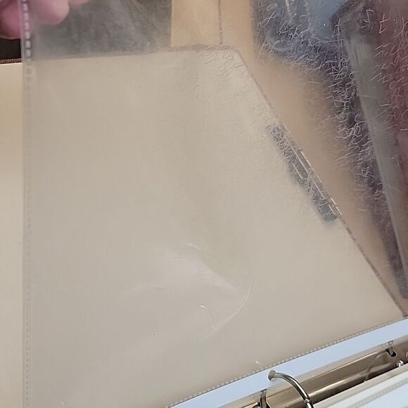 2 large photo albums with self stick/magnetic sleeves - Picture 13 of 14